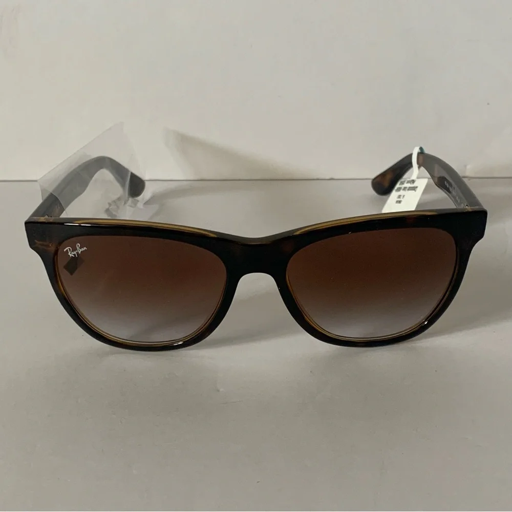 NWT. RAY-BAN 54mm Wayfarer Sunglasses